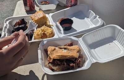 Sworden's Smoke food truck in Bowling Green