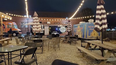 Mama Vee's Southern Homestyle Cuisine food truck