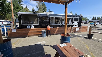 Runaway Kitchen food truck in Salem