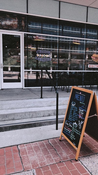 Chillin'Snacking food truck in Allentown