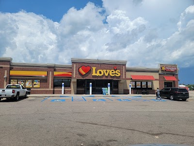 Love's Travel Stop food truck