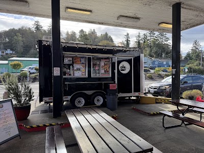Bucket Bites Pasties food truck in Astoria