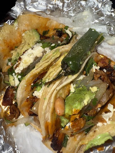 Tacos La Reina food truck in Corpus Christi